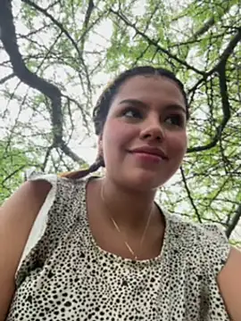 lalilamassu1 online show from February 3, 3:49 pm