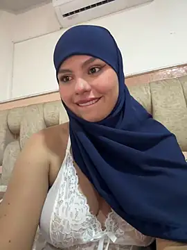 lalilamassu1 online show from March 4, 4:27 am