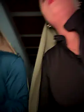 lalilamassu1 online show from September 27, 3:22 am