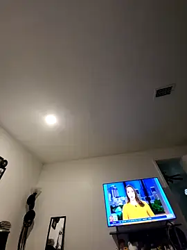 Just2much online show from October 20, 12:05 pm