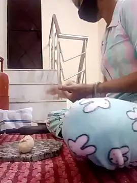 Snapshot of Payal-Love143 chatting on December 5, 2:22 pm Payal-Love143 online show from December 5, 2:22 pm