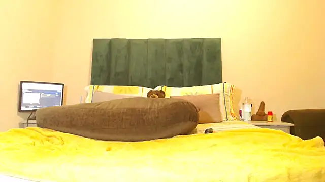 sexybigasss online show from February 14, 6:21 am