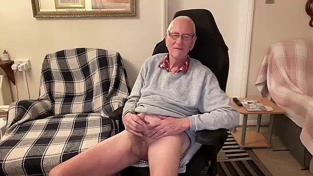 cutaboverest online show from November 5, 4:07 pm