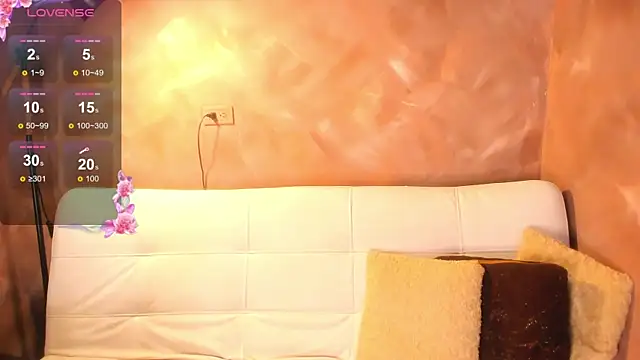 Snapshot of Atenea_Makri chatting on December 18, 2:17 pm Atenea Makri online show from December 18, 2:17 pm