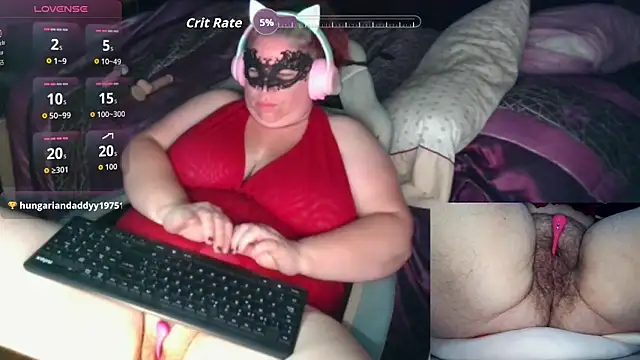 Snapshot of BBW-Ginger chatting on October 9, 11:36 pm BBW-Ginger online show from October 9, 11:36 pm