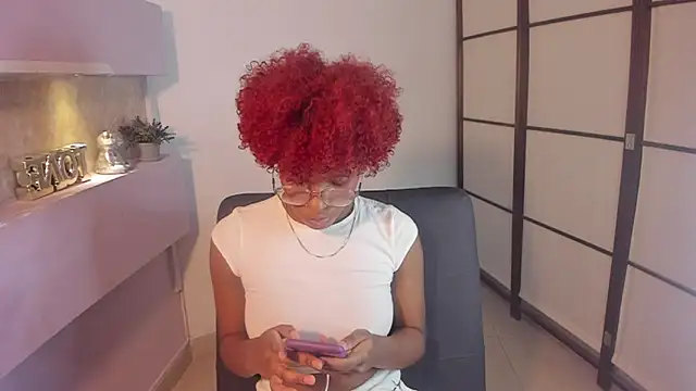 Snapshot of LiannaDixon chatting on January 7, 7:49 pm LiannaDixon online show from January 7, 7:49 pm