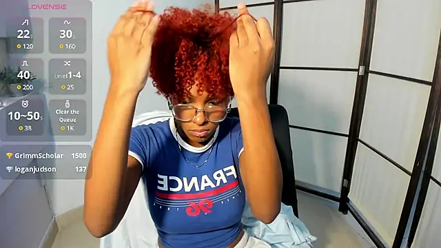 Snapshot of LiannaDixon chatting on January 12, 5:33 pm LiannaDixon online show from January 12, 5:33 pm