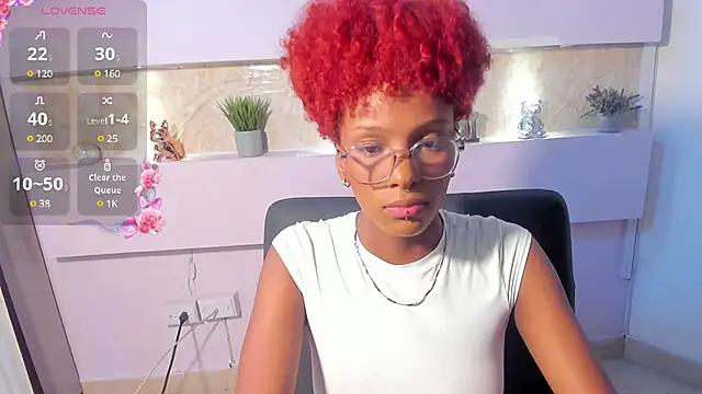 Snapshot of LiannaDixon chatting on January 13, 1:49 pm LiannaDixon online show from January 13, 1:49 pm