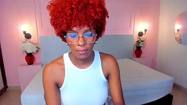 Snapshot of LiannaDixon chatting on January 27, 4:43 pm LiannaDixon online show from January 27, 4:43 pm