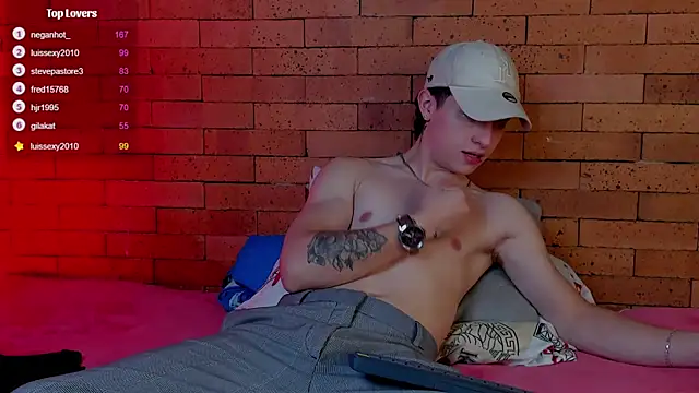 Snapshot of Ares_Dickson chatting on December 9, 9:39 am Ares Dickson online show from December 9, 9:39 am
