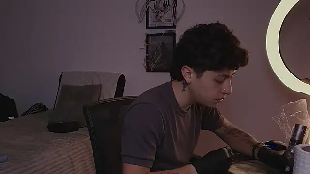 Snapshot of Ares_Dickson chatting on September 16, 7:37 pm Ares Dickson online show from September 16, 7:37 pm