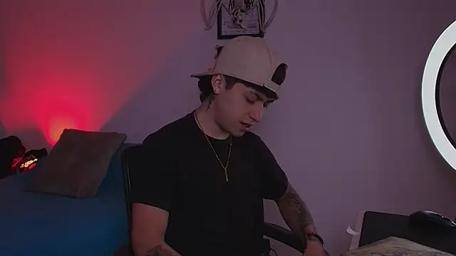 Snapshot of Ares_Dickson chatting on September 20, 6:53 pm Ares Dickson online show from September 20, 6:53 pm
