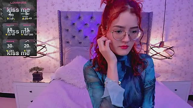 Snapshot of MiaWinx chatting on December 18, 10:35 pm MiaWinx online show from December 18, 10:35 pm