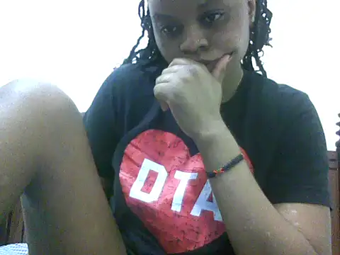 Snapshot of Baby_brown chatting on December 2, 4:18 am Baby brown online show from December 2, 4:18 am