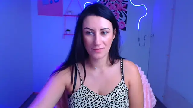 Loren Moa online show from November 2, 6:49 am