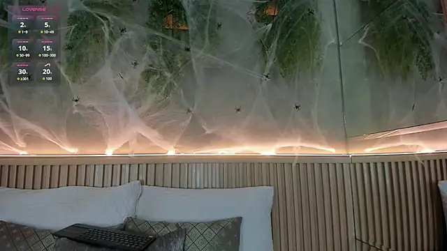 Snapshot of Lana_Lann chatting on October 13, 12:16 pm Lana Lann online show from October 13, 12:16 pm