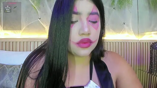 Snapshot of Lana_Lann chatting on October 31, 12:06 pm Lana Lann online show from October 31, 12:06 pm