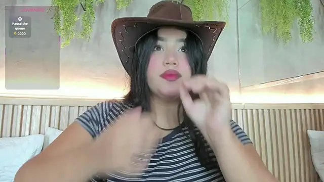 Snapshot of Lana_Lann chatting on November 29, 12:08 pm Lana Lann online show from November 29, 12:08 pm