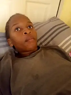 Snapshot of Nomawethu2002 chatting on November 2, 6:38 am Nomawethu2002 online show from November 2, 6:38 am