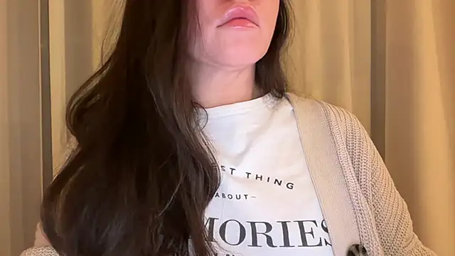 Snapshot of Sandysecret chatting on February 15, 8:05 pm Sandysecret online show from February 15, 8:05 pm