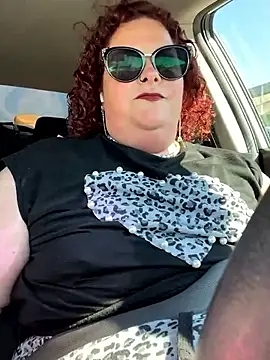 Snapshot of MsStrawbooty chatting on October 9, 8:18 pm MsStrawbooty online show from October 9, 8:18 pm