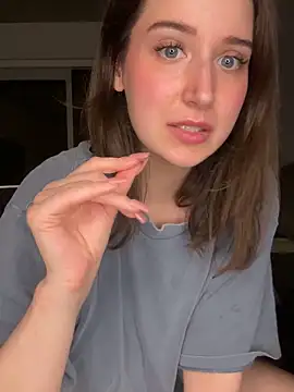 nerdynina online show from October 29, 12:24 am