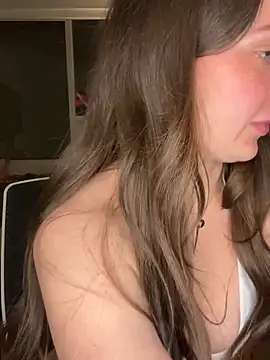 nerdynina online show from March 26, 12:06 am