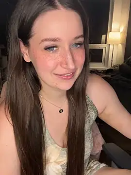 nerdynina online show from May 21, 2:29 am