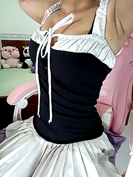 Snapshot of ___Erin___ chatting on October 20, 3:45 pm Erin online show from October 20, 3:45 pm