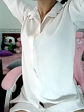 Snapshot of ___Erin___ chatting on November 10, 3:16 am Erin online show from November 10, 3:16 am