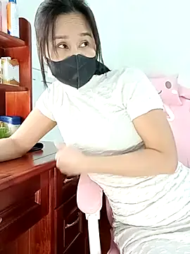 Snapshot of ___Erin___ chatting on December 15, 2:38 am Erin online show from December 15, 2:38 am