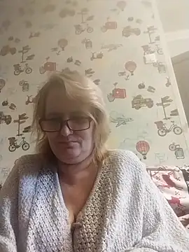 Forest-Lady online show from October 21, 8:15 am