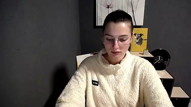 lady olivia  online show from January 6, 3:05 pm