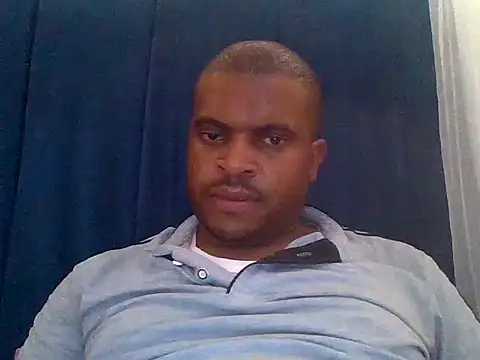 Snapshot of lui_cuuty chatting on September 13, 12:05 pm lui cuuty online show from September 13, 12:05 pm