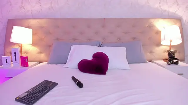 Snapshot of SofieReyes chatting on March 2, 2:02 pm SofieReyes online show from March 2, 2:02 pm