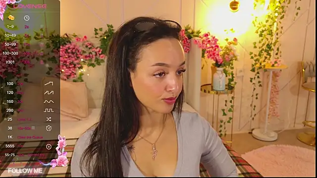 Lolly Neal online show from October 14, 4:57 am