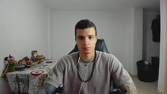 Snapshot of Balo_lovers chatting on January 12, 2:09 pm Balo lovers online show from January 12, 2:09 pm