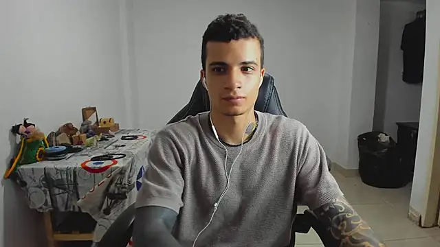 Snapshot of Balo_lovers chatting on January 12, 5:11 pm Balo lovers online show from January 12, 5:11 pm