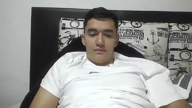 Snapshot of Estebitan_vm chatting on July 5, 5:36 am Estebitan vm online show from July 5, 5:36 am