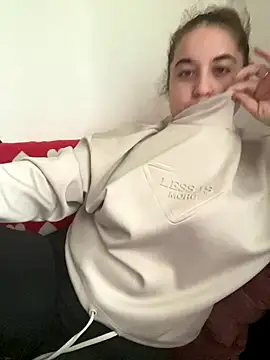 Snapshot of yzabell18 chatting on November 29, 12:41 pm yzabell18 online show from November 29, 12:41 pm