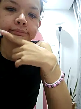 azumiichan online show from April 17, 1:19 am