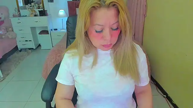 arisha katy1 online show from November 15, 11:32 pm