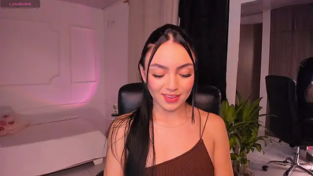 sabriidoft online show from December 3, 9:24 pm