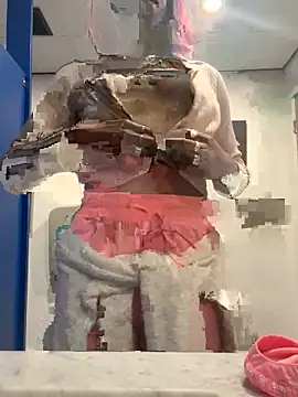 Snapshot of CamGirlLeanna chatting on February 13, 1:19 am CamGirlLeanna online show from February 13, 1:19 am