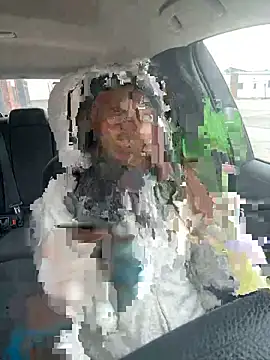 Snapshot of CamGirlLeanna chatting on February 17, 11:53 pm CamGirlLeanna online show from February 17, 11:53 pm