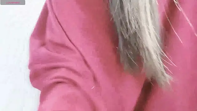 Snapshot of tanhxiu chatting on December 18, 8:03 pm tanhxiu online show from December 18, 8:03 pm