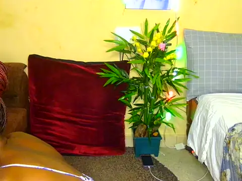 Snapshot of Naughtygal98 chatting on July 7, 6:27 am Naughtygal98 online show from July 7, 6:27 am