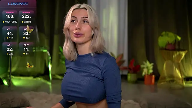 Snapshot of AudreyZanne chatting on February 16, 12:01 pm AudreyZanne online show from February 16, 12:01 pm