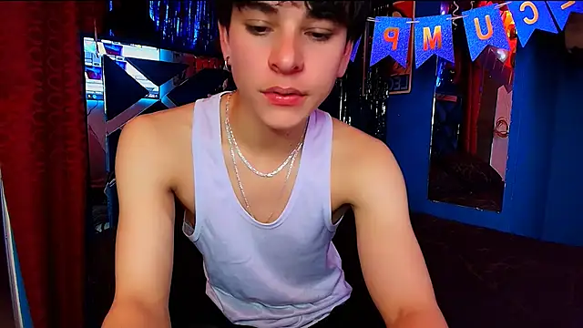 Snapshot of Luke_Howland chatting on November 12, 11:58 pm Luke Howland online show from November 12, 11:58 pm