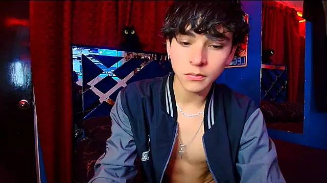 Snapshot of Luke_Howland chatting on November 21, 12:43 am Luke Howland online show from November 21, 12:43 am